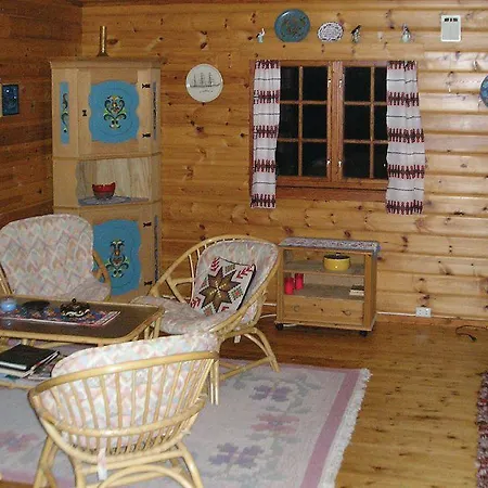 Nesheim Cabin-by-the-sea بيت للعطل
