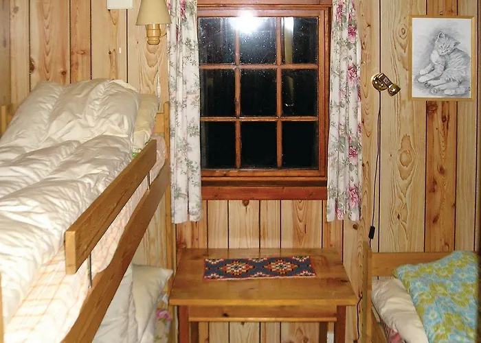 Nesheim Cabin-by-the-sea *